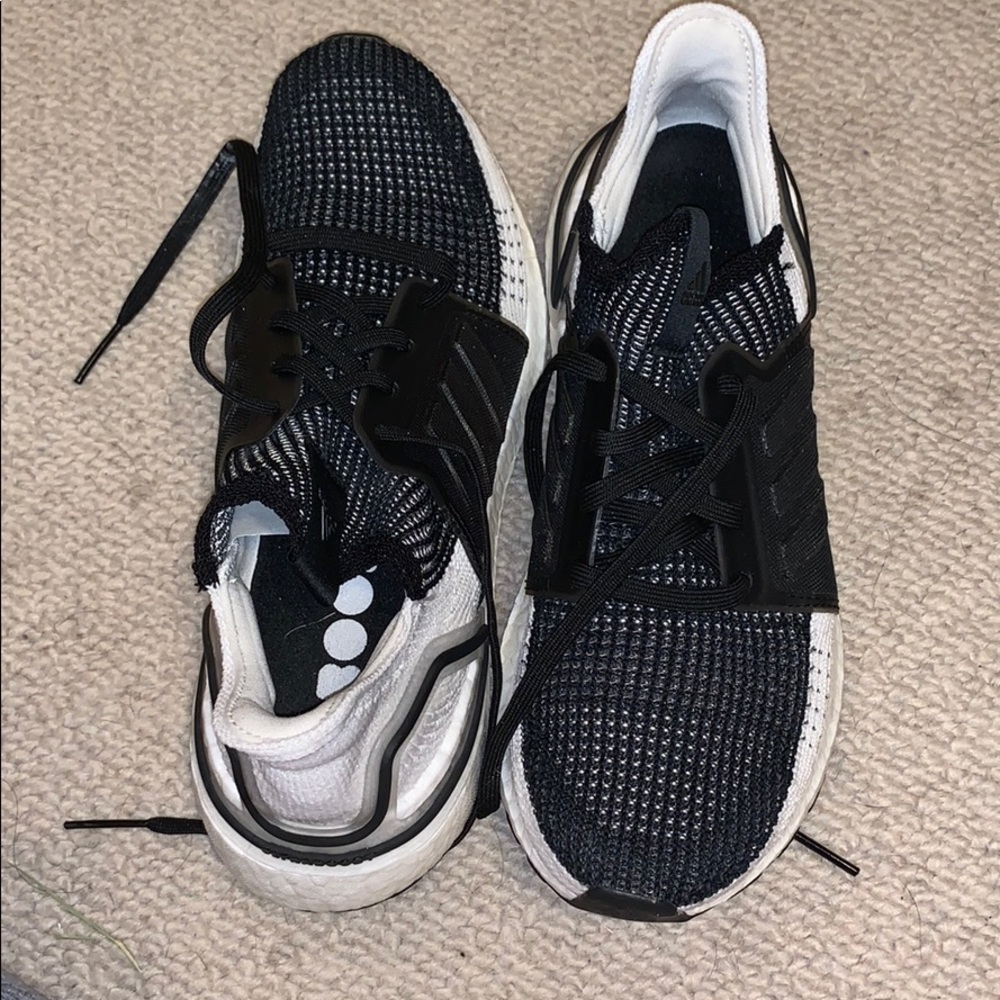 Adidas ultra boosts 19